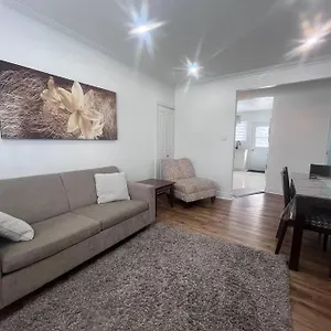  Apartment Renovated 2bedrooms With Free Parking
