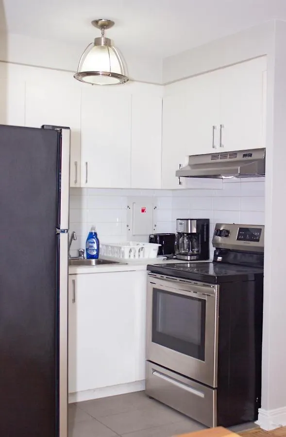 Big Group In Montreal Apartment 0*,